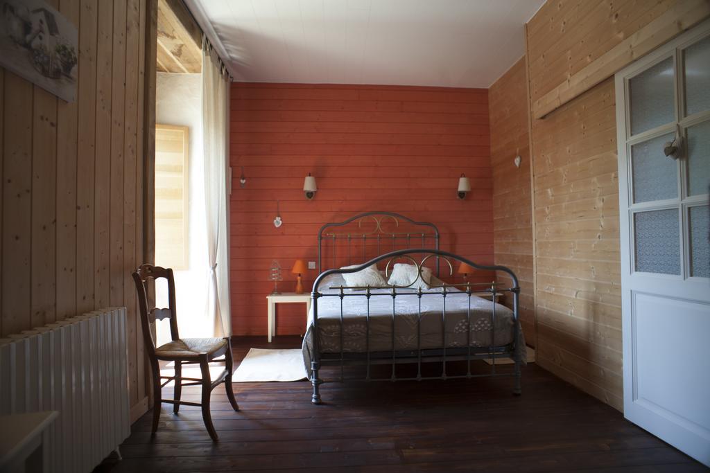 Logis De Riparfonds Bed and Breakfast Bressuire Εξωτερικό φωτογραφία