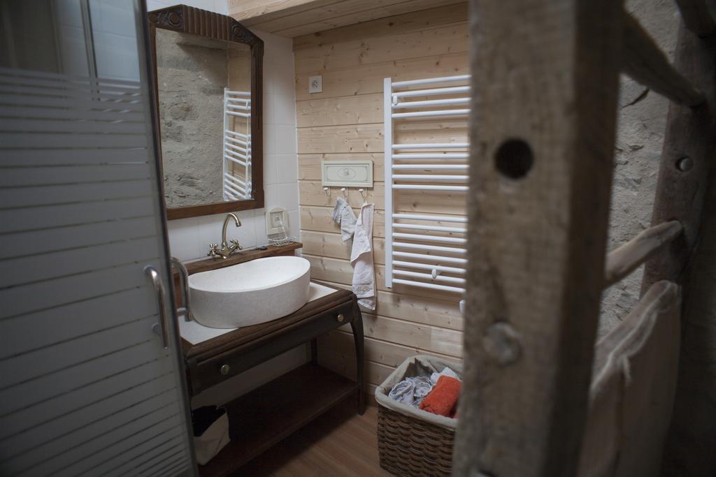 Logis De Riparfonds Bed and Breakfast Bressuire Εξωτερικό φωτογραφία