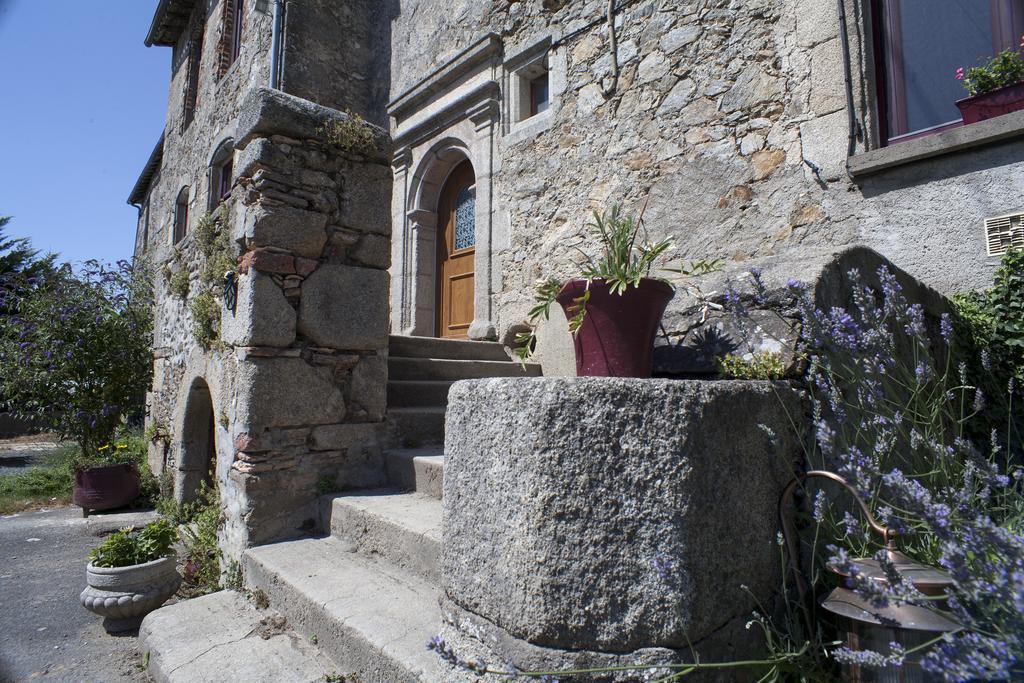 Logis De Riparfonds Bed and Breakfast Bressuire Εξωτερικό φωτογραφία